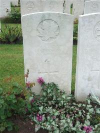 Etaples Military Cemetery - Clementson, J